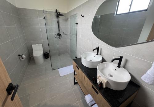 web_habitacion_suite_-_01-04