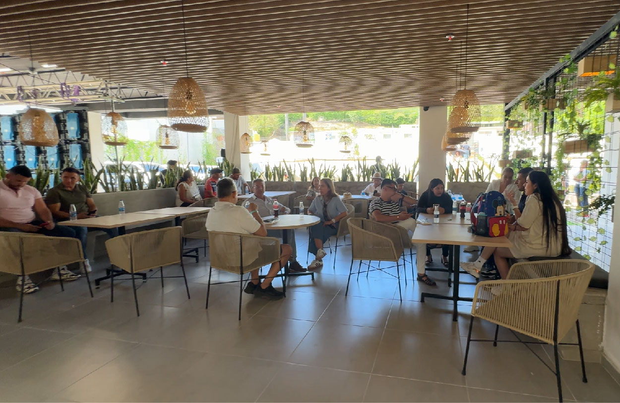 restaurat_Mesa de trabajo 1